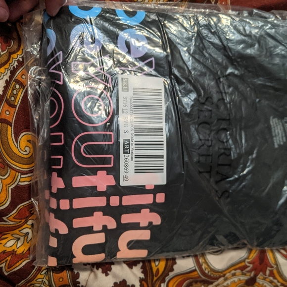 PINK Victoria's Secret Tops - New in bag - VS Pink long sleeved crop top